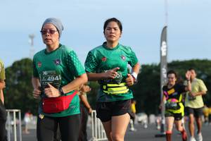 BIB: 494
                            <button type="button" onclick="openModal(5172958)" class="btn btn-primary btn-sm float-right btn-popup" data-toggle="modal" data-target=".modal-high-quality">
                        <i class="fas fa-shopping-cart"></i> Add to Cart
                    </button>
                                            <button type="button" onclick="isThisMe(5172958, true)" class="btn btn-success btn-sm float-right btn-popup btn-isme hidden" data-toggle="tooltip" data-placement="bottom" title="นี่คือรูปของคุณใช่ไหม คลิกที่นี่เพื่อเอาเข้าอัลบั้ม">
                        <i class="fas fa-plus"></i> Add to album
                    </button>
                    <button type="button" onclick="isThisMe(5172958, false)" class="btn btn-warning btn-sm float-right btn-popup btn-isnotme hidden">
                        <i class="fas fa-ban"></i> Remove from album
                    </button>